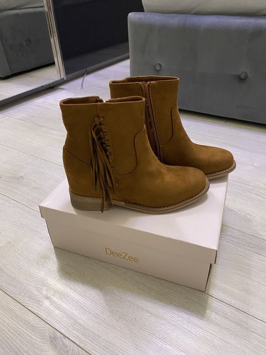 Nowe botki zamszowe DeeZee 36