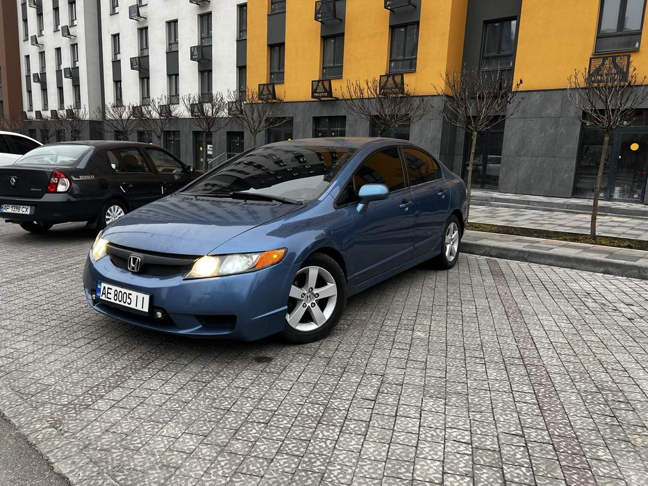 Продам Honda Civic 1.8 Автомат
