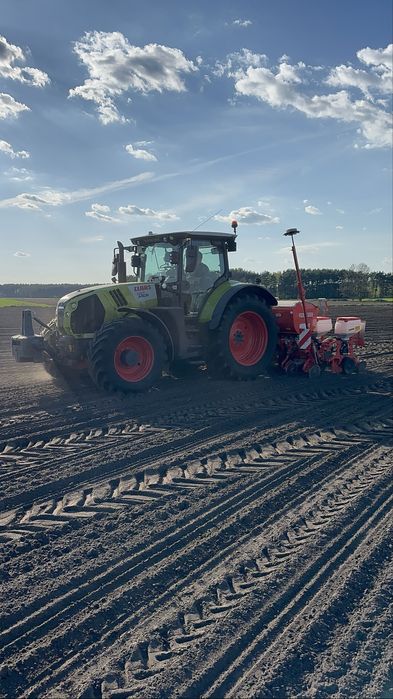 Siew kukurydzy na RTK + kontrola sekcji, Claas Arion Gaspardo MTE MTR