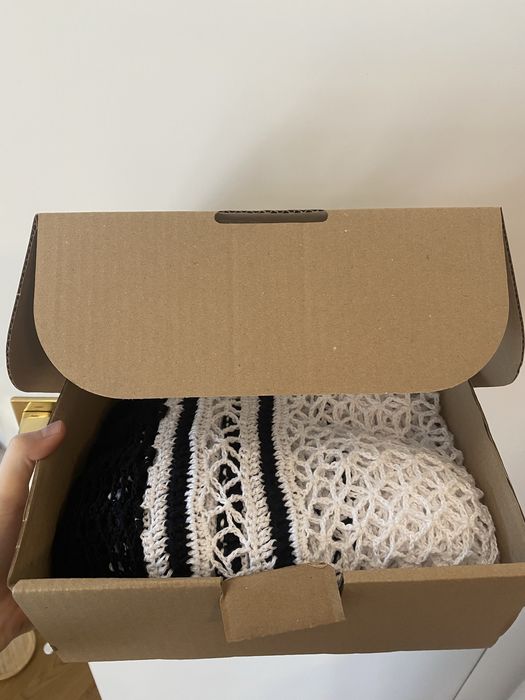 Chusta handmade boho szydełkowa narzutka biało-czarna bawełna ażurowa