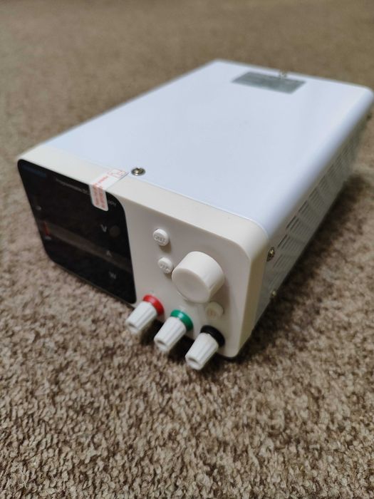 Лабораторний блок живлення NANKADF TPS3010B 30V 10A 300W, білий