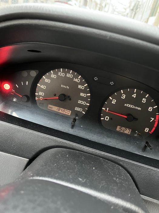 Nissan almera N15 1999