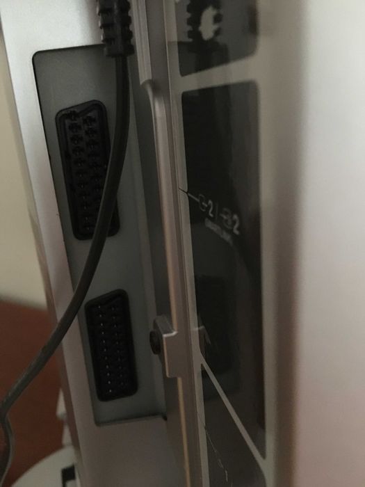 TV Sony KLV23HR2 & comando