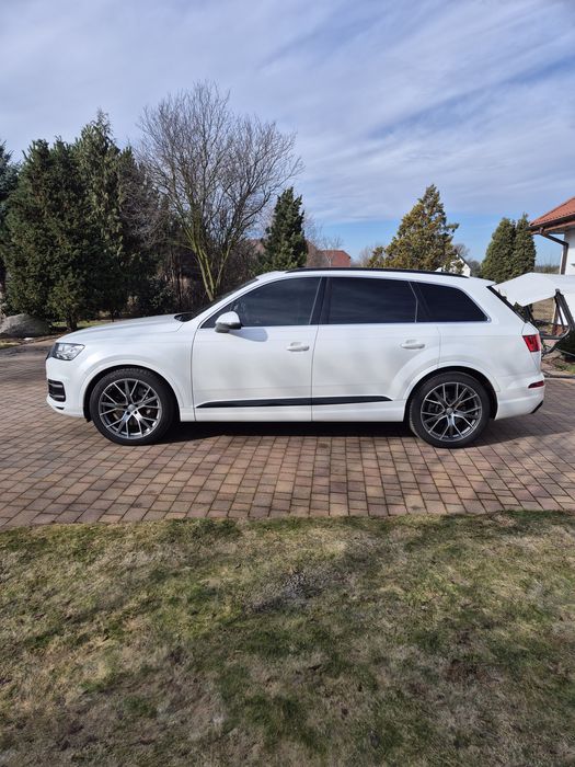 Audi q7  Prestige 3.0tfsi 7 osobowy