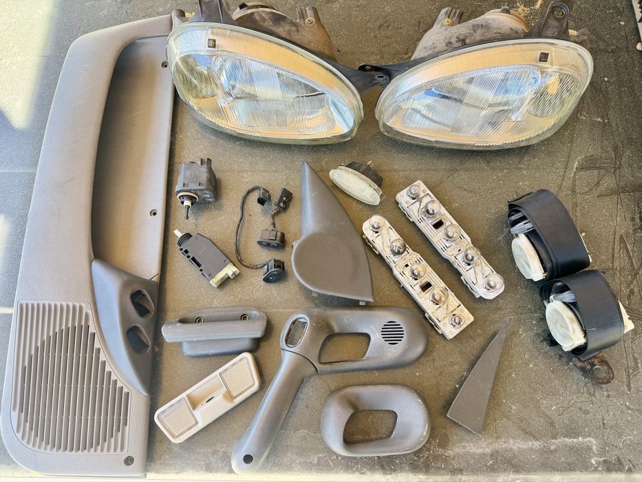 Oticas Farois Opel Corsa B / Peças
