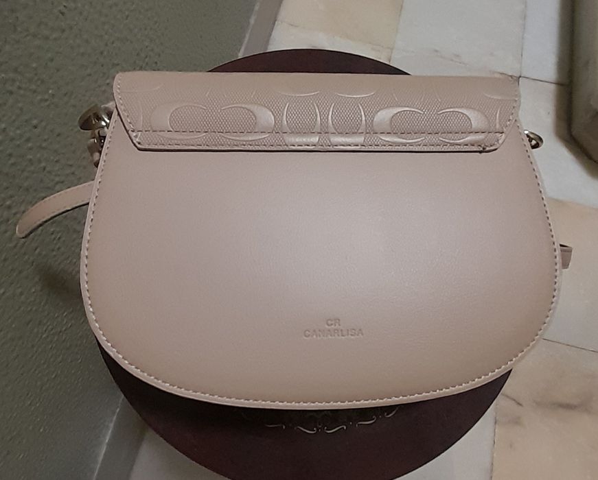 Mala senhora Canarlisa