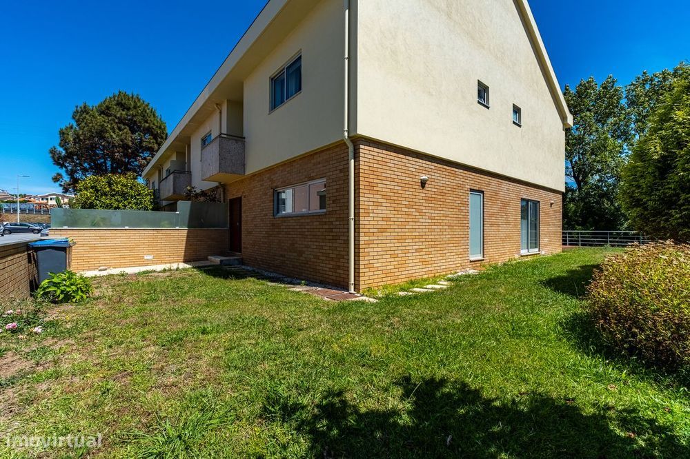 Moradia geminada à venda em Travessa Bartolomeu Dias 173, Gulpilhares