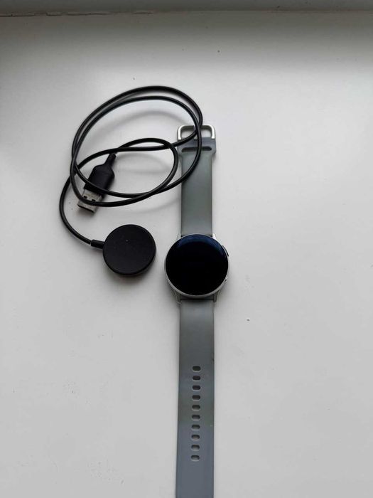Смарт-часы Samsung Galaxy Watch Active 2
