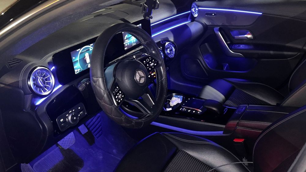 Mercedes Benz CLA 180