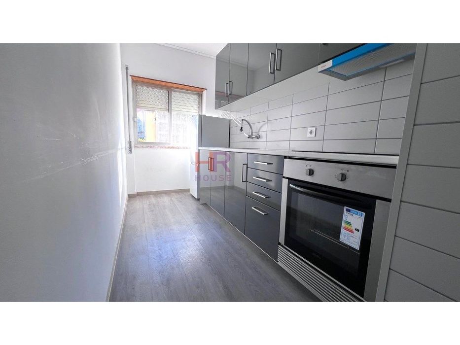 Arrenda-se T1+1 Rua do Brasil - a 200m2 do estádio cidade de Coimbra