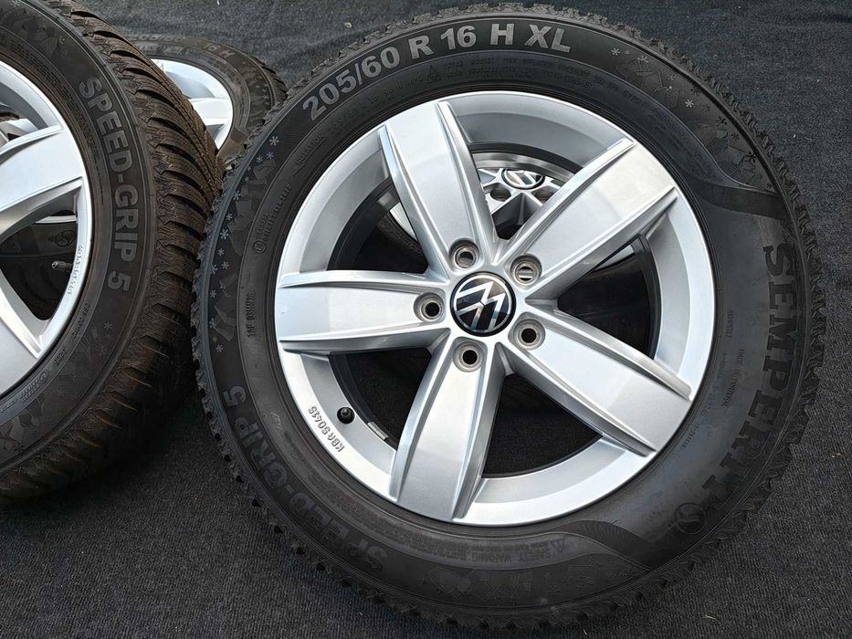 Koła Zimowe VW Touran Caddy T-Roc Octavia Ateca  205/60/16 Semperit  8,5mm 2025r NR 16001