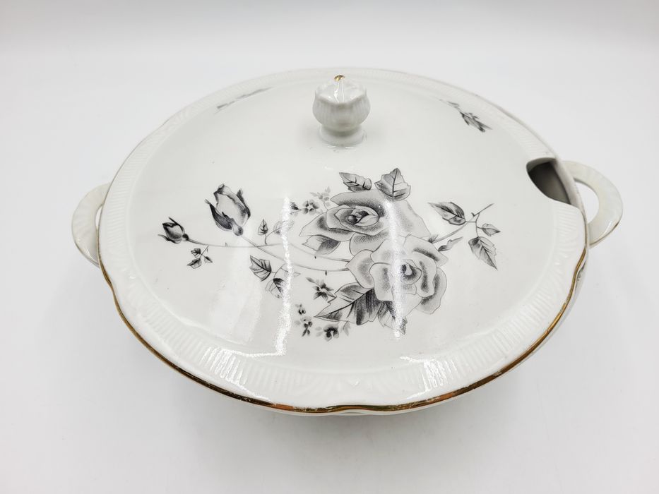 Stara, porcelanowa waza na zupę Chodzież