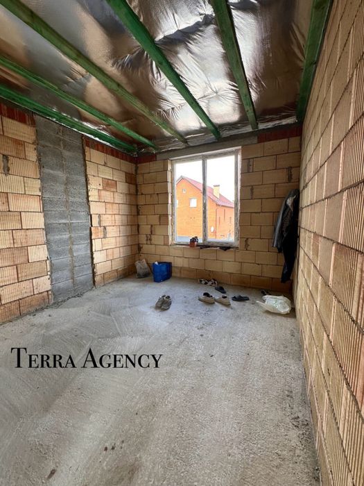 Дуплекс біля Аметист Мол/газ/4 кімнати/кухня вітальня/велика ділянка