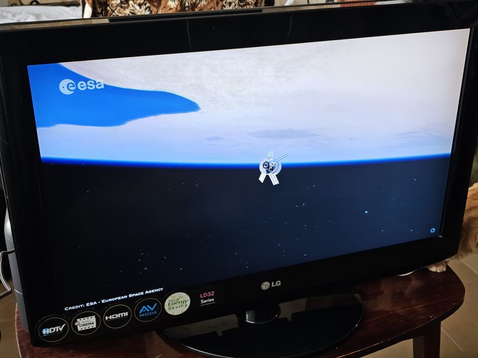 Телевізор LG 32LD320