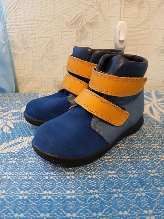 Продам зимние ботинки на мальчика, новые