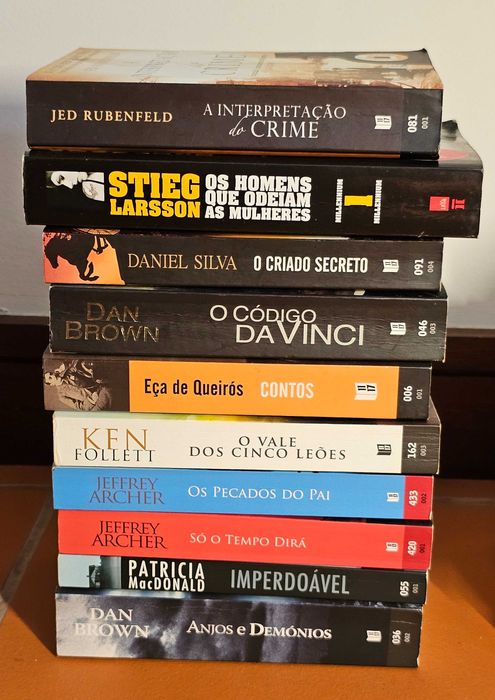 Coleção de 72 Livros
