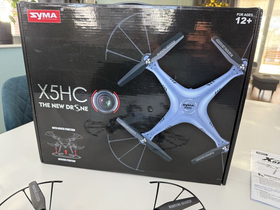 Dron SYMA X5HC Kamerą