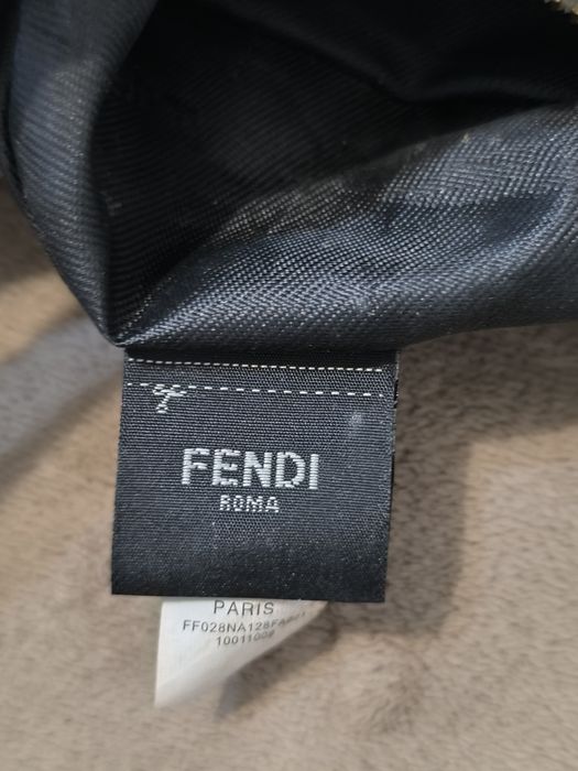 Сумка Fendi Graphy Hobo, оригінал