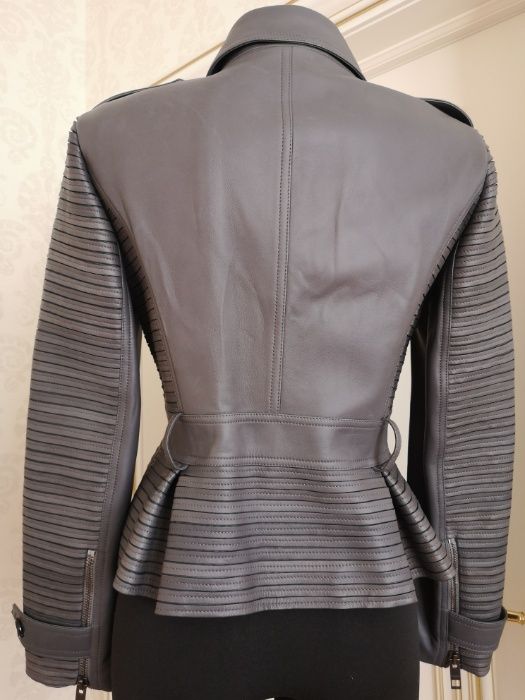 Nowa kurtka z metka" BURBERRY" rozmiar 44