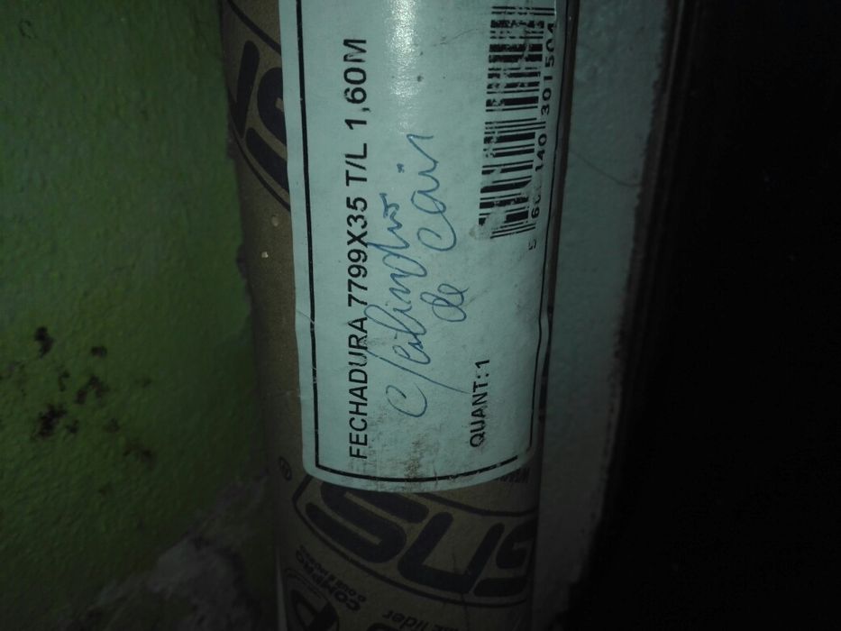 Tranca porta com 2 trincos