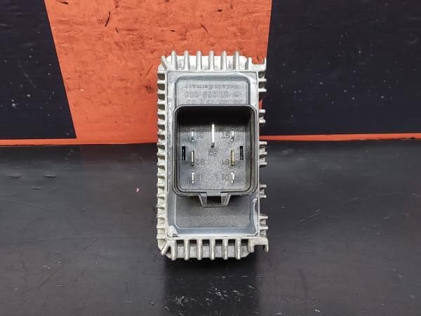 Botão / interruptor electromecânico / relé OPEL Frontera B
