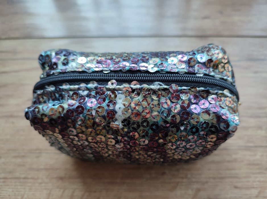 Cekinowa mała kosmetyczka - kopertówka