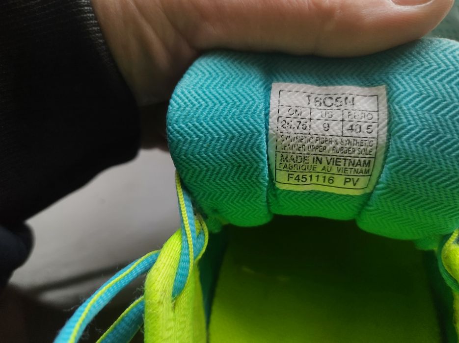 Asics     красотки