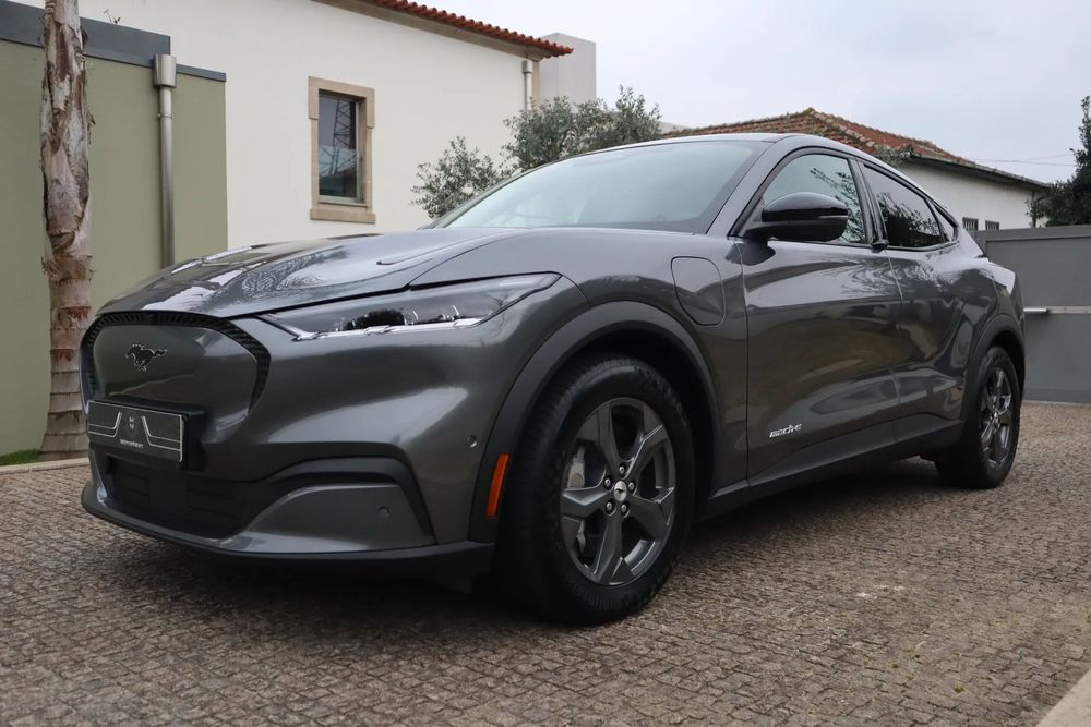 Ford Mustang Mach-E Standard