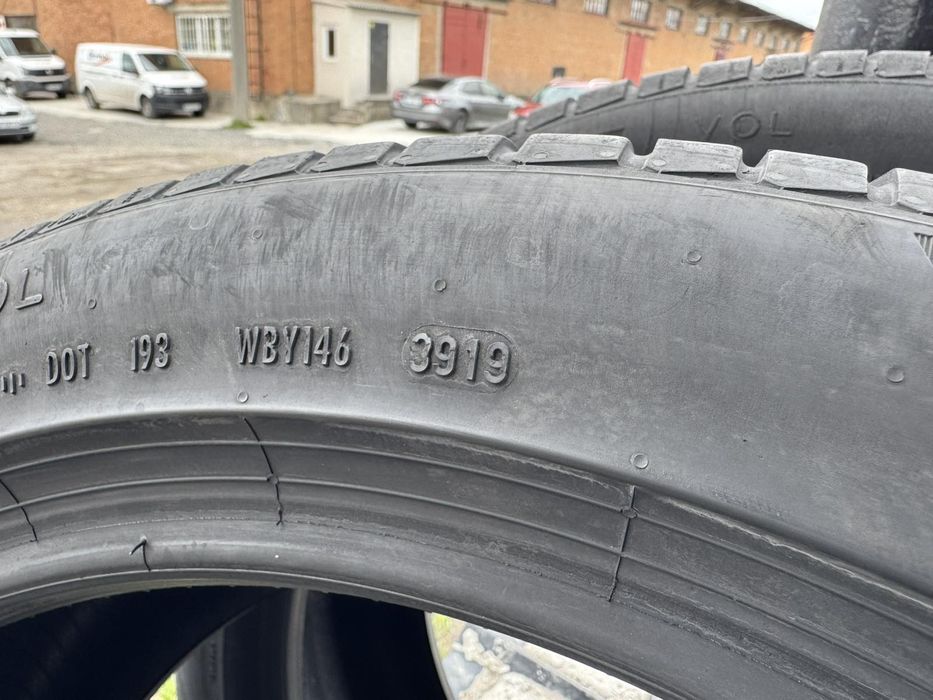Літні шини Pirelli 235/45 R18