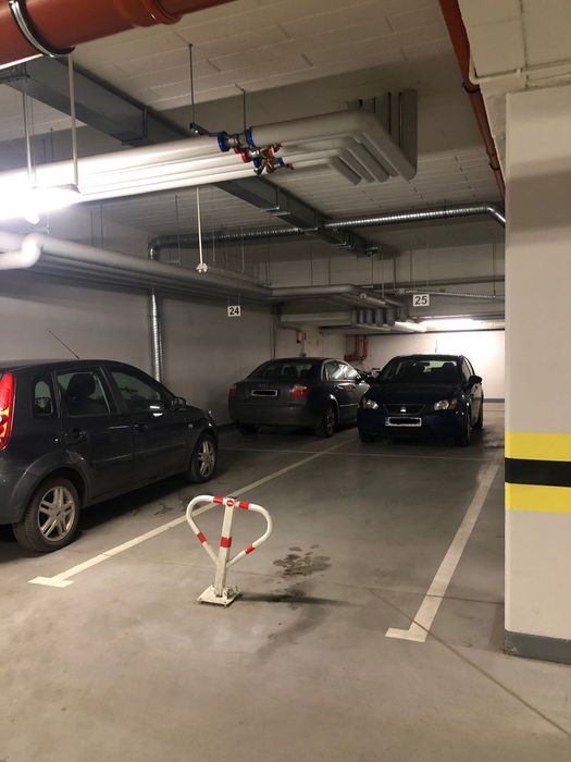 SPRZEDAM miejsce parkingowe (Klecina)