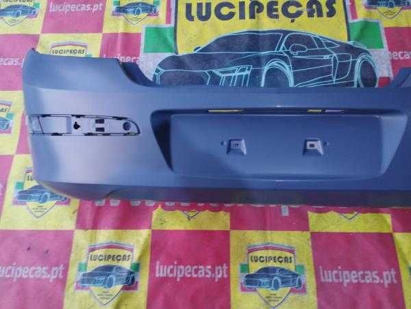Parachoques de trás Opel Astra H 135928