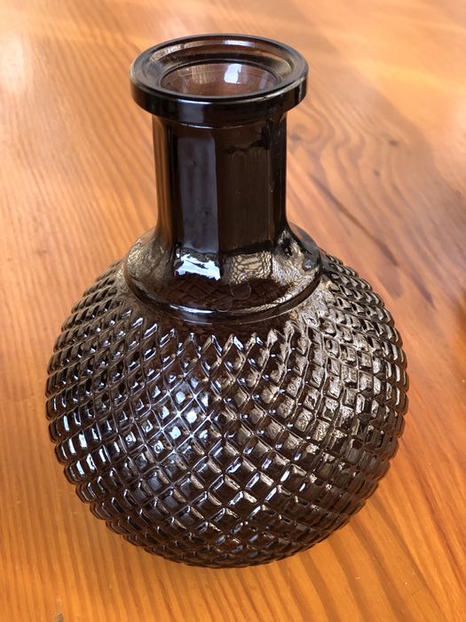 Ваза  ажурна чорна