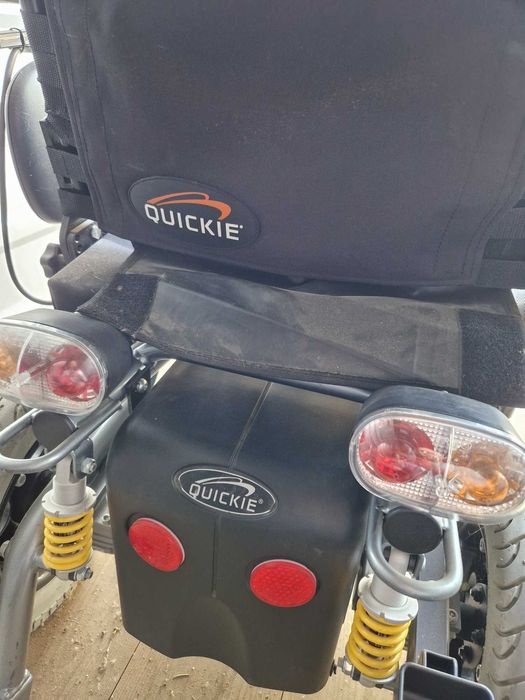 Wózek inwalidzki elektryczny QUICKIE siedzisko 51 cm -25