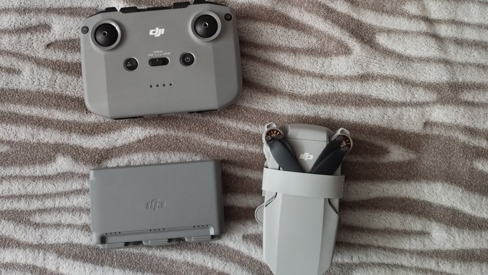 DJI Mini 2 Fly More Combo