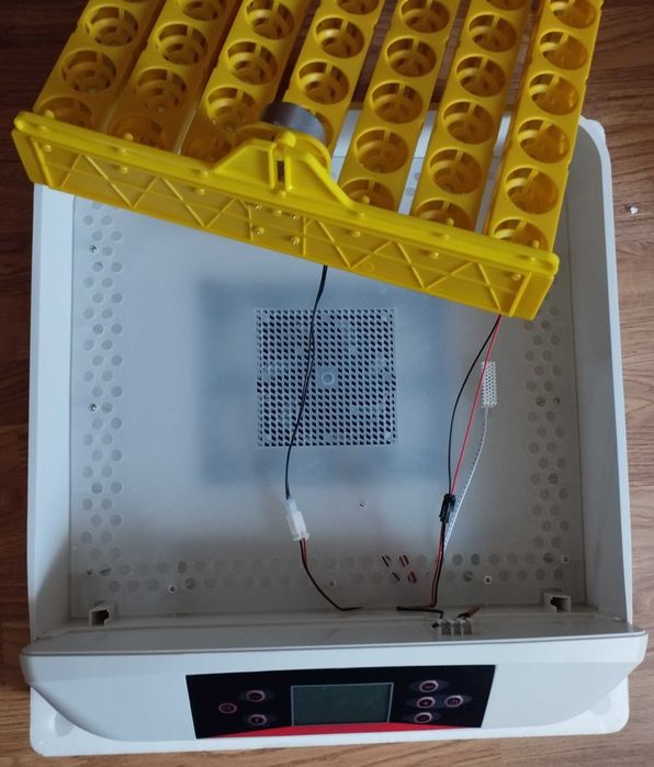 Chocadeira incubadora automática, maternidade. Nova a estrear