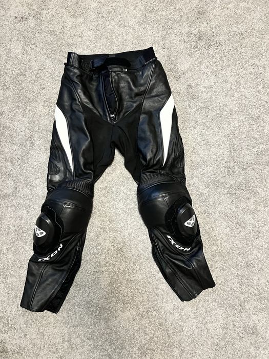 Macacão Ixon M/S em Pele