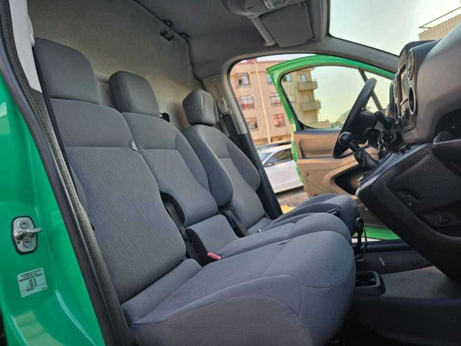 PEUGEOT PARTNER L1 1.6HDI 90CV 3 LUGARES "IVA DEDUTÍVEL"