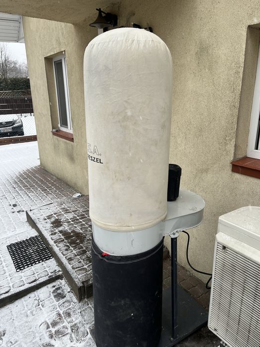 Odciag wyciag pyłu wiurow REMA