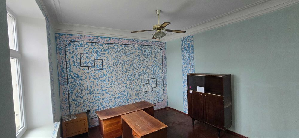 Аренда офисов. Центр. Есть свет и интернет при отключении эл.энергии.