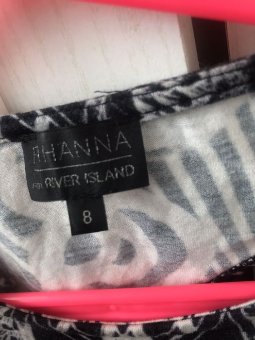 Плаття облягаюче