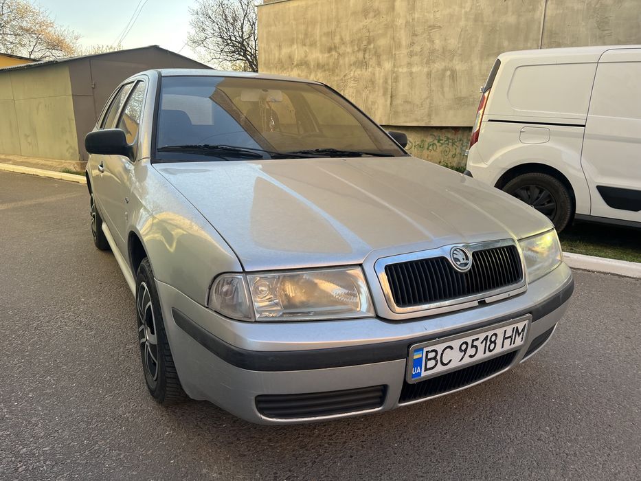 Skoda Octavia tour 2001 p 1.6 бензин