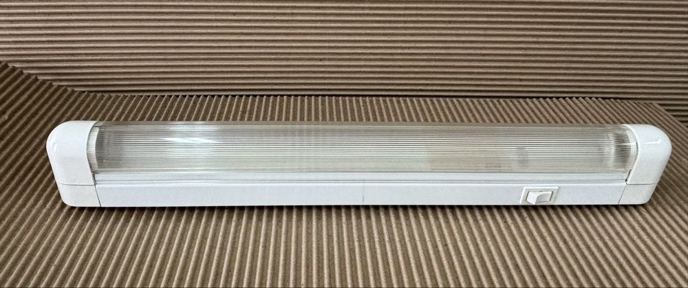 Varios candeeiros- (de parede, tecto) 3€ cada