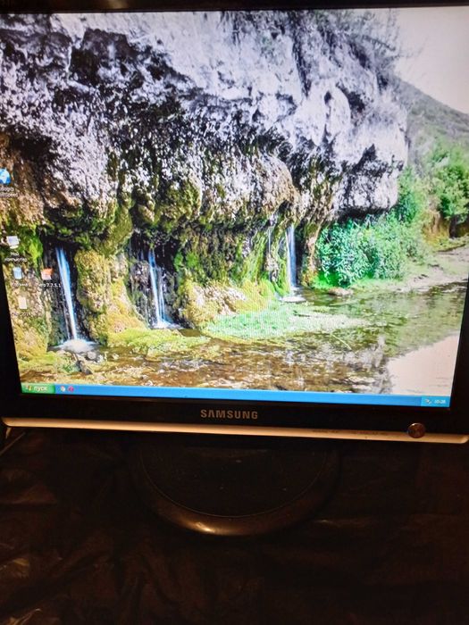 Монітор, плоский монитор 19