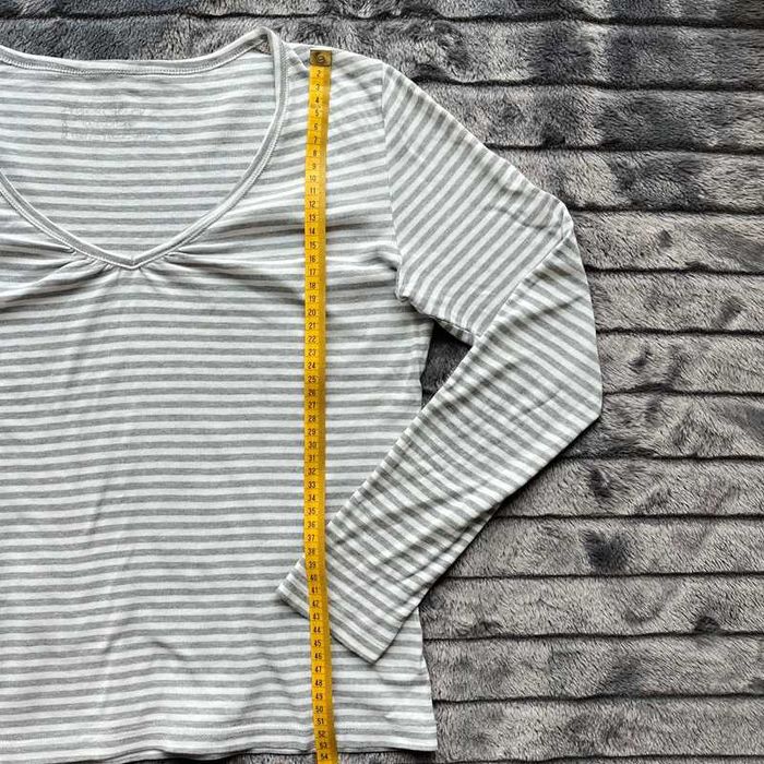 Szaro biała bluzka w paski