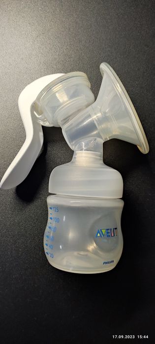 Молокоотсос AVENT, соски, бутылочки, поильник, ниблер, ложка Chicco.