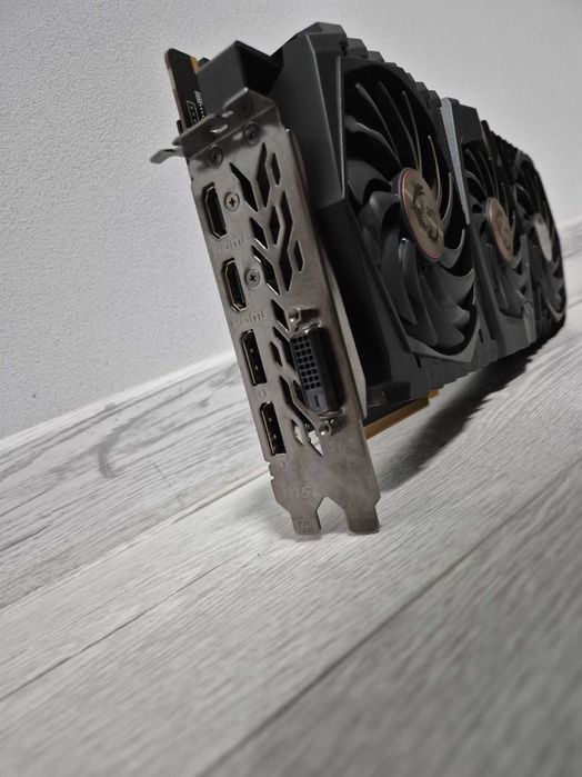 ігрова відеокарта ТОП версія GTX1080Ti 11GB 352bit MSI Gaming TRIO. Trade-IN