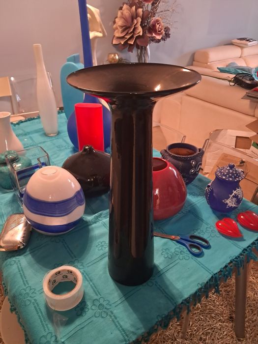Recheio de casa (jarras, estatuetas)