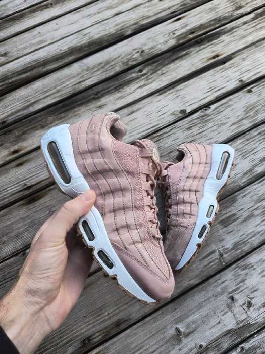 Кросівки жіночі. Кросівки 41 розмір. Кросівки найк. Nike Air Max 95. N