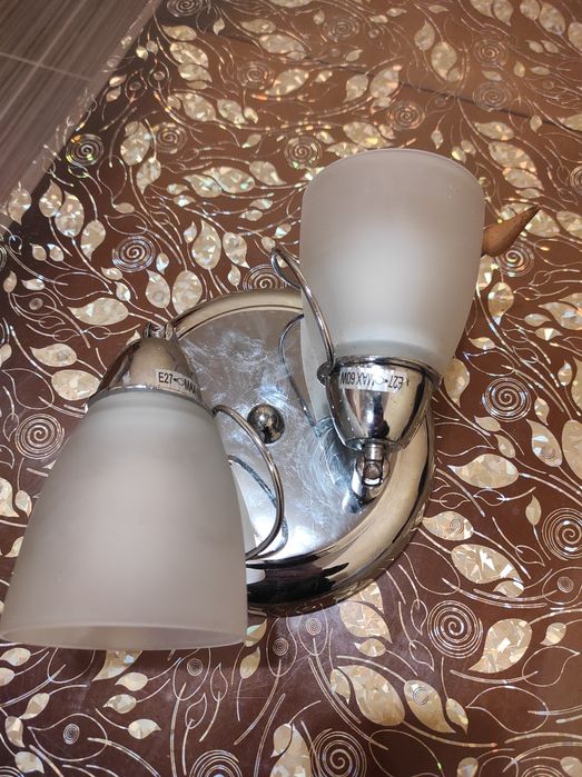 Продам дві люстри