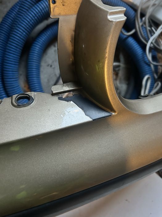 Zderzak GOLF IV bez spryskiwaczy